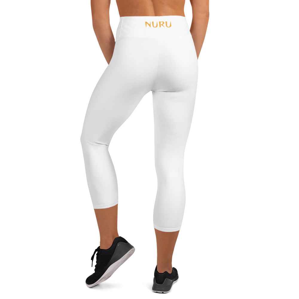 NURU WHITE RITUAL CAPRI YOGA LEGGINGS Secondary image